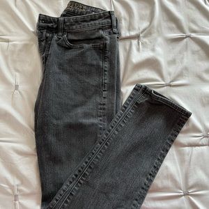 Men’s AE extreme flex 4 slim jeans. 28x32